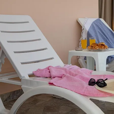 Iliana Apartment *