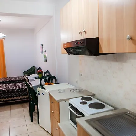 Iliana Apartment *